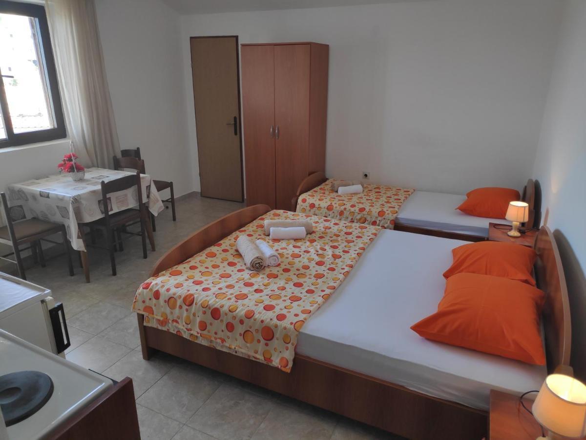 Apartmani Vitic Бар Экстерьер фото